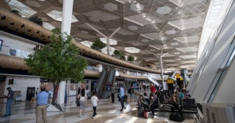 Heydər Əliyev Beynəlxalq Aeroportunda PROBLEM: İnsanlar qapıda qaldılar –  YENİLƏNDİ / FOTO