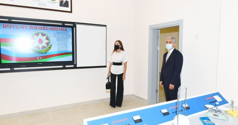 Mehriban Əliyeva təhsil və təlim müəssisələrinin açılışında – FOTO