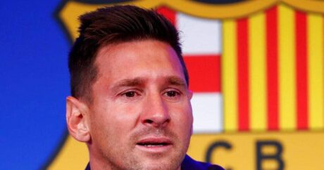 SON DƏQİQƏ! Bir dövrün sonu – Messi Barcelonadan getdi.. Gözyaşlarını saxlaya bilmədi – VİDEO