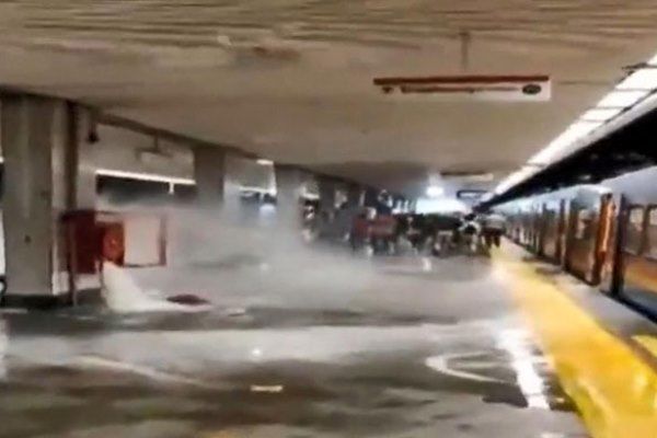 İstanbul metrosunu su basdı – VİDEO