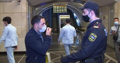 Polis metroda COVID-19 pasportunu yoxladı – SƏBƏB