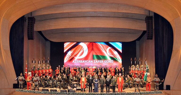 Türkiyənin Mehteran Birliyi Zəfər Günü münasibətilə keçirilən konsertdə çıxış etdi – VİDEO / FOTO