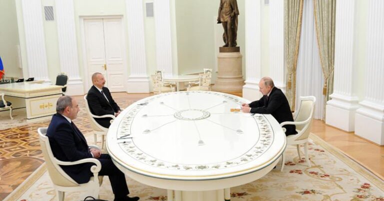 Vladimir Putin, İlham Əliyev və Nikol Paşinyan arasında üçtərəfli görüş başladı