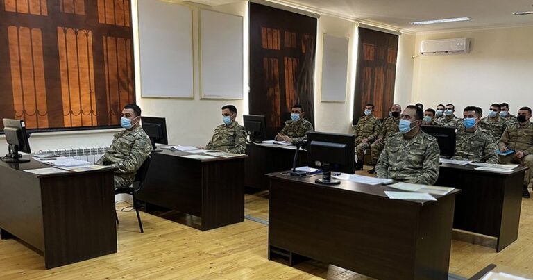 Azərbaycan Ordusunda tabor komandirləri ilə toplanışlar keçirilir