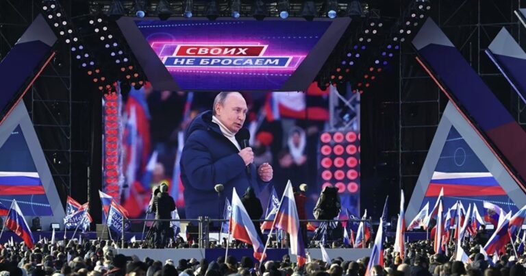 Putinin çıxışı zamanı ŞOK ANLAR: Yayım dayandırıldı… – VİDEO