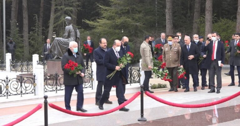 Türkiyəli nazir müavini Azərbaycanda – FOTO