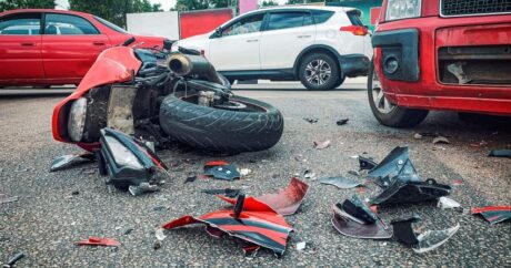 Bakıda motosiklet piyadanı vurdu: Sürücü həlak oldu