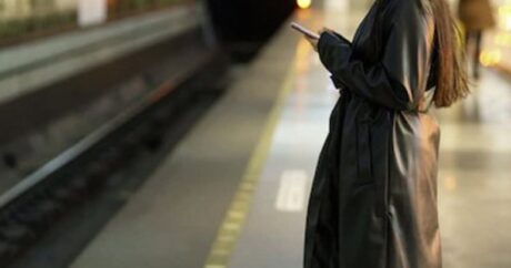 Metro tunelində qaçan qızlar bacı imiş – “TikTok” çəkirdik”