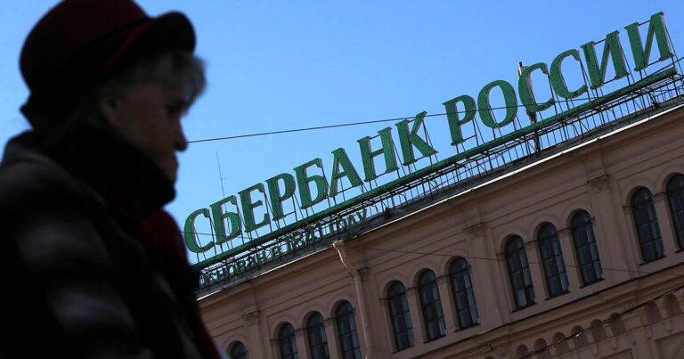 Rusiya banklarında yuan və rupi dövrü başlayır