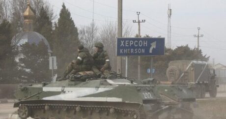 Rus ordusu Xersonda şura binasını ələ keçirdi