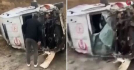 Təcli yardım avtomobili qəzaya düşdü – 5 nəfər yaralandı