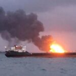 Yaponiyadan Rusiyaya avtomobil aparan gəmi yandı