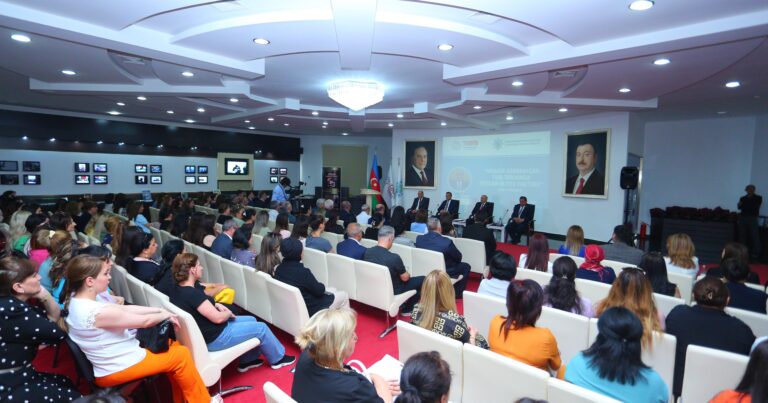 “Müasir Azərbaycan tibb tarixində Heydər Əliyev faktoru” adlı panel diskussiyası keçirildi – FOTO