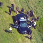 Film kimi olay: Maşını ağaca çırpan şəxs polis avtomobilini oğurladı – ANBAAN VİDEO