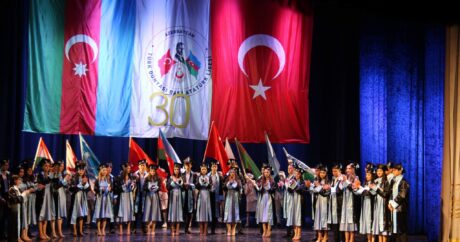 Bakı Atatürk Liseyinin 30-cu məzuniyyət mərasimi keçirildi – FOTOLAR / VİDEO