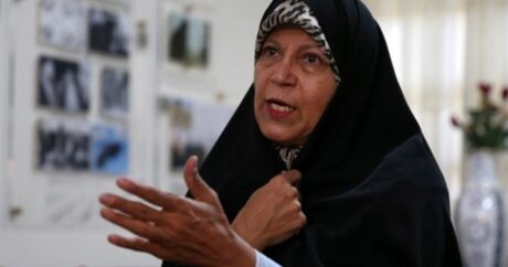 İranın keçmiş Prezidentinin qızı qadınları itaətsizliyə çağırdı