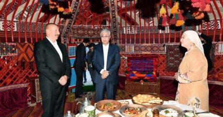 Əliyev və Tokayev “Qazax yurtası” ilə tanış oldu – FOTO