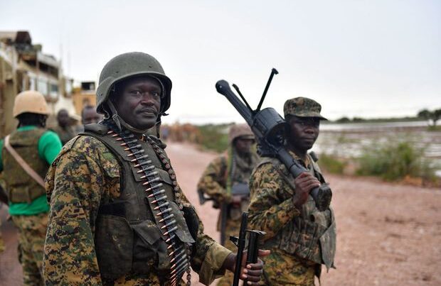 Somalidə silahlılar tərəfindən ələ keçirilən hoteldən 100-dən çox insan çıxarıldı