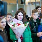 Valideynini itirmiş 29 ukraynalı uşaq Azərbaycana gətirildi – FOTO