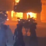 İranın etirazçılar bələdiyyə binasını yandırdılar – VİDEO