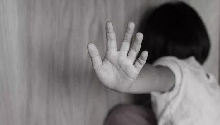 Uşaqlara qarşı artan ŞİDDƏT: “Zorakılıq onların həyatında ciddi posttravmatik izlər buraxır”