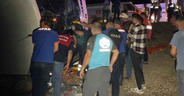 Türkiyədə sərnişin avtobusu aşdı: Xeyli sayda yaralı var