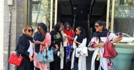 Molla rejiminin qadağalarına ETİRAZ: “İran qadınların açıq-saçıq gəzdiyi dövlət olub”