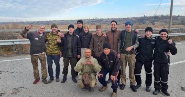 Daha 107 ukraynalı hərbçi əsirlikdən qaytarıldı