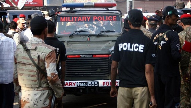 Pakistanda 6 polis silahlı şəxslər tərəfindən qətlə yetirildi