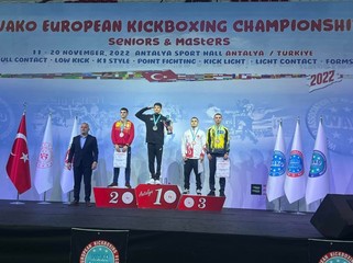 Kikboksinqçilərimiz Avropa çempionatını 17 medalla başa vurdular