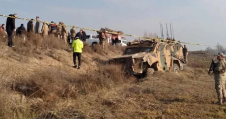Türkiyədə zirehli maşın aşdı – 12 əsgər yaralandı