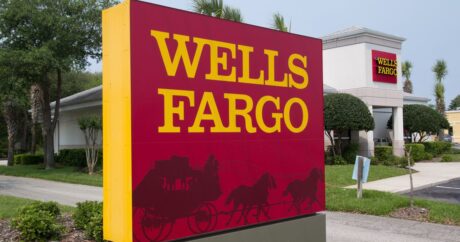 “Wells Fargo” 3,7 milyard dollar cərimələndi