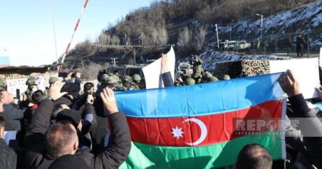 Şuşa-Xankəndi yolunda etiraz aksiyası: Azərbaycan himni səsləndirildi – CANLI YAYIM