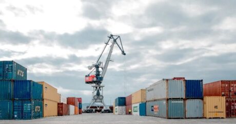 Özbəkistandan Avropaya gedən ilk konteyner qatarı Bakıya çatdı
