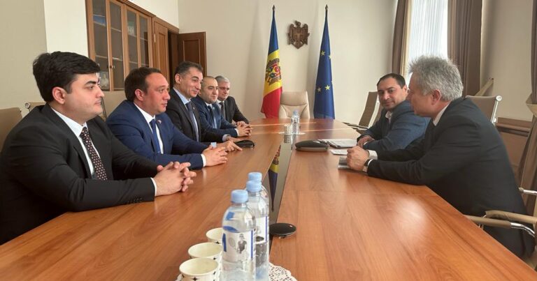 Moldova Baş nazirinin müşaviri Azərbaycan-Moldova Gənclər Forumunun təşkilatçılarını qəbul etdi – FOTO