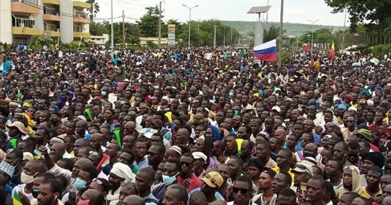 Burkina-Fasoda etirazlar – Fransız ordusu ölkəni tərk etsin