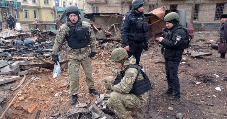 Rusiya Donetskə zərbə endirdi – Ölənlər və yaralananlar var – FOTOLAR