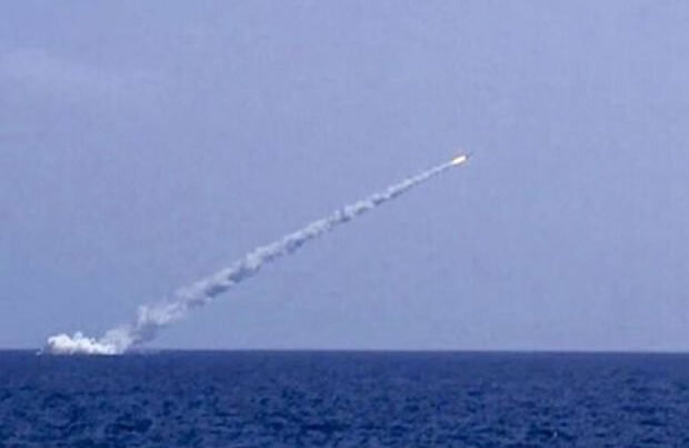 Rusiya Ukraynaya Qara dənizdən raket buraxdı – FOTO