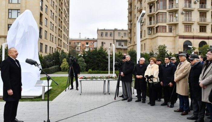 Prezident bəstəkar Tofiq Quliyevin abidəsinin açılışında iştirak etdi – FOTOLAR / YENİLƏNDİ 2