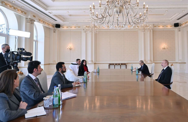 İlham Əliyev İİB qrupunun prezidentini qəbul etdi – FOTO