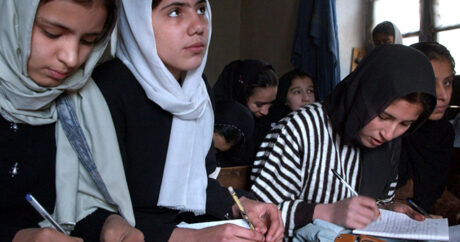 UNICEF rəhbəri “Talibanı” qızları dərhal məktəblərə qaytarmağa çağırıb