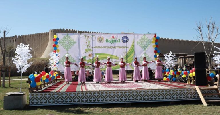 Azərbaycan Türküstanda türk xalqlarının mədəniyyət festivalında təmsil olundu