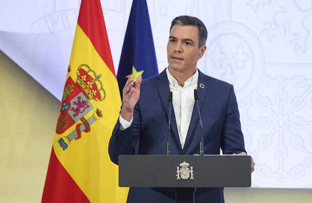 İspaniyanın Baş naziri parlamenti buraxır