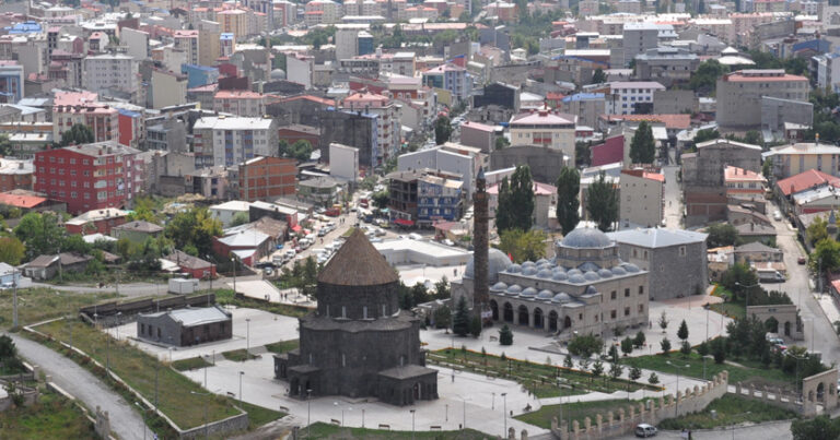 “Qarsda və İğdırda azərbaycanlıların çoxluq təşkil etdiklərini söyləmək artıq mümkün deyil” – MÖVQE