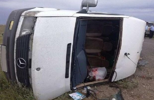 Cəlilabadda fəhlələri daşıyan mikroavtobus qəzaya uğradı: Yaralananların vəziyyəti açıqlandı