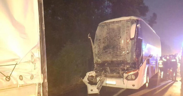 Türkiyədə seçki avtobusu qəzaya uğradı, 22 nəfər xəsarət aldı