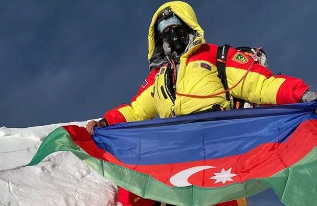 Azərbaycanlı alpinist dünyanın 5-ci ən hündür zirvəsində bayrağımızı dalğalandırdı – FOTO