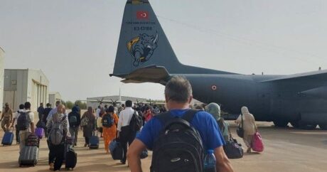 Türkiyə vətəndaşlarının Sudandan çıxarılmasını başa çatdırdı
