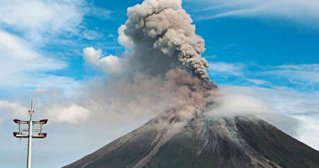 Kuril adalarında vulkan püskürdü – VİDEO