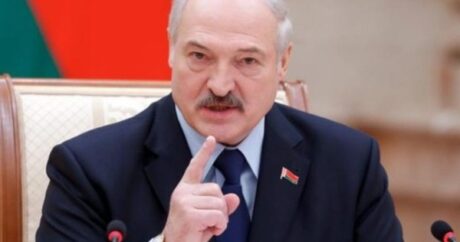 Lukaşenko ordunun döyüş vəziyyətinə gətirilməsi barədə əmr verdi